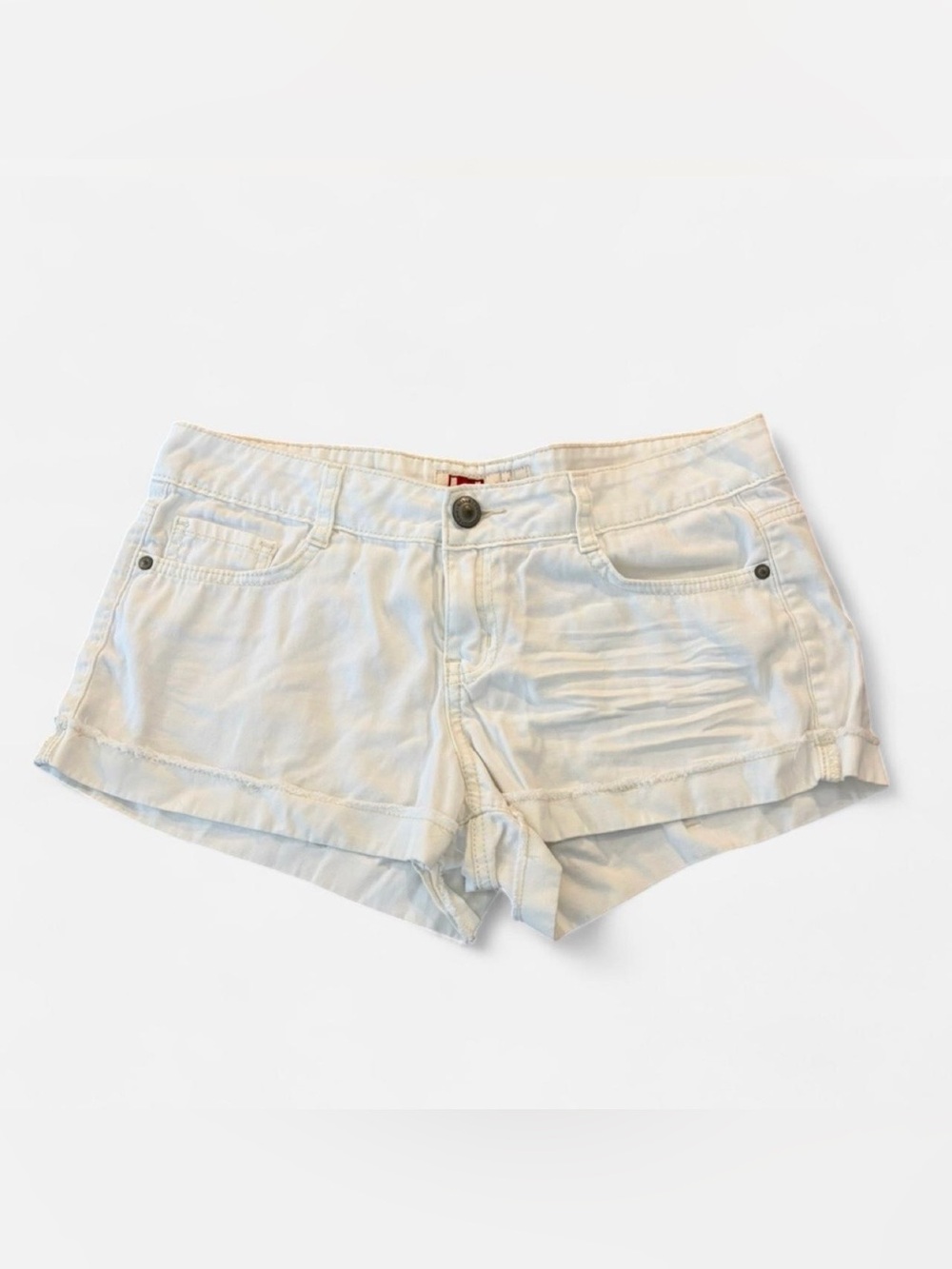 Y2K Lei white denim low-rise junior shorts in Size 9. The “Ashley Low-Rise.”